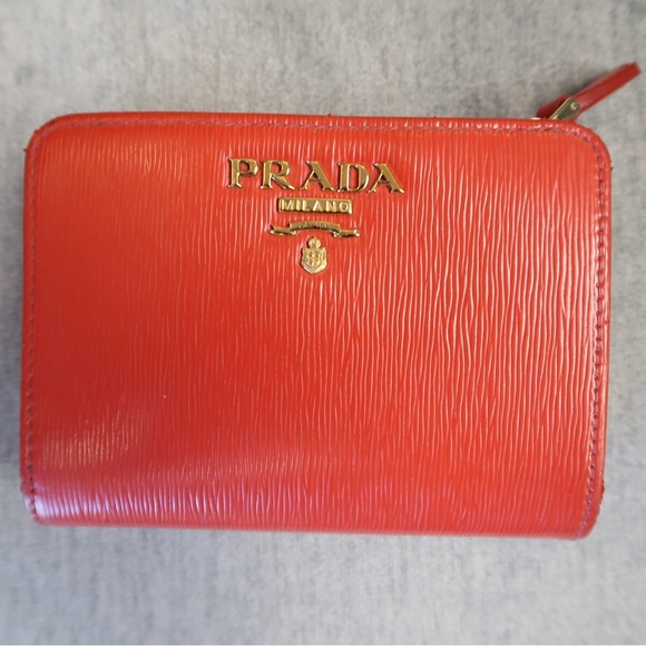 Prada Saffiano Wallet - Picture 2 of 9